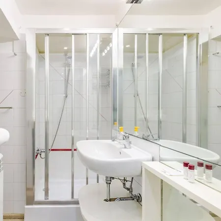 Apartment Charm House In The Heart Of - Porta Venezia *