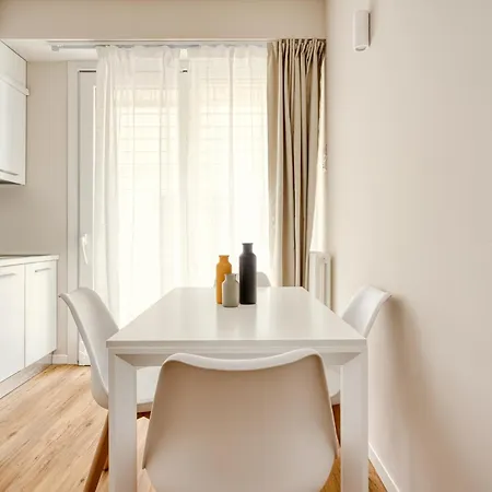 公寓 Hostmate - - Imperia's Serenity - Romolo 米兰
