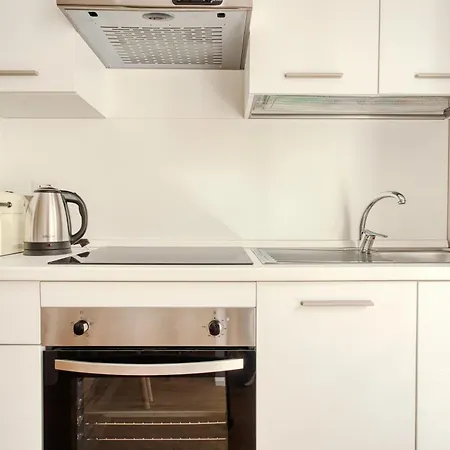 Apartment Hostmate - - Imperia's Serenity - Romolo Milan