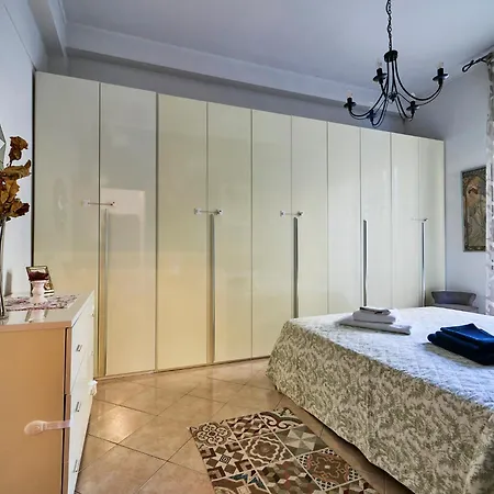 I-host - Ponti 54 דירה