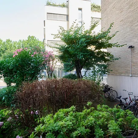 I-host - Ponti 54 מילאנו