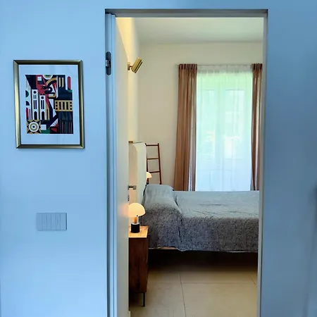 Design With Garden Close To Station דירה מילאנו