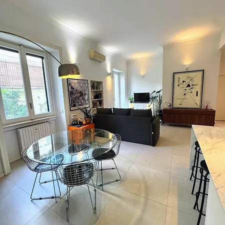 Design With Garden Close To Station Appartement *