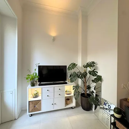 아파트 Design With Garden Close To Station *