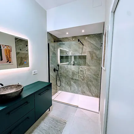 Design With Garden Close To Station