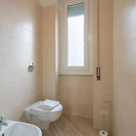 Homelovers Simple Quite Flat Sarpi Sempione Mm5 Gerusalemme