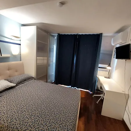 Area16nolomilano فندق مبيت وإفطار