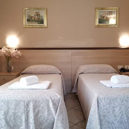 Hotell Brianza 3*