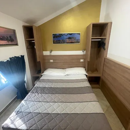Otel Montecarlo 3*