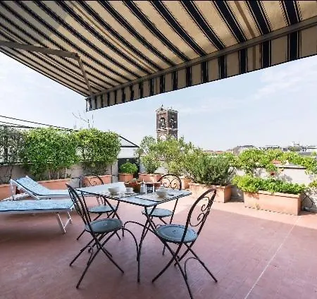 Attico Con Terrazzo Navigli Bocconi - Navigliapartments شقة ميلان