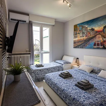 Spazioso Con Terrazzo Navigli, Bocconi Апартаменты *