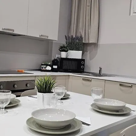 Gambara M1 - Prato Fiorito, Appartament * Milano