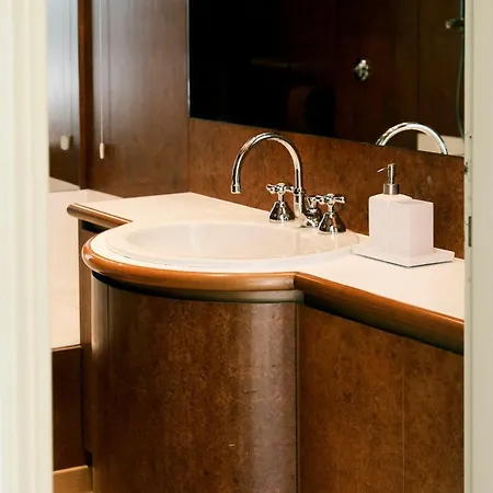 Apartment Comecasa Monte Napoleone Exclusive *