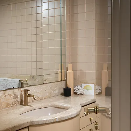 Apartment Homy - A Luxury Collection