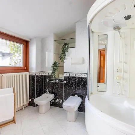 Duomo Milan-attic With Terrace-netflix And Wifi * Milano