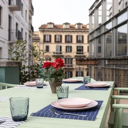 Duomo Milan-attic With Terrace-netflix And Wifi Milano