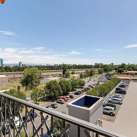 شقة Elegant Terrace Flat Parking Near Rho Fiera Mi *