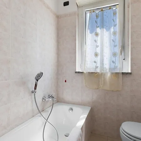 Elegant Terrace Flat Parking Near Rho Fiera Mi *