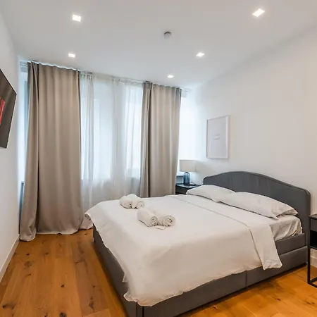 Duomo Area Luxury Design & Netflix Mood Apartamento