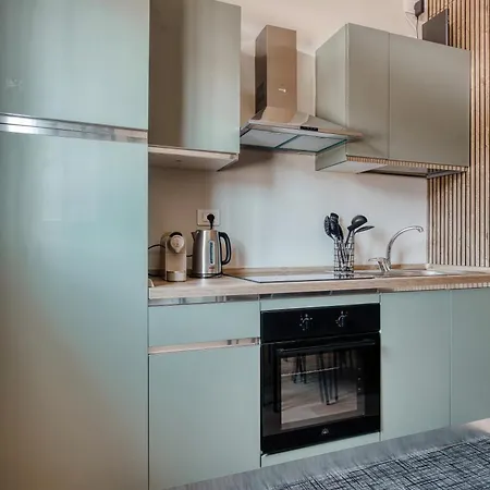 Hostmate - - Sammartini's Garden - Stazione