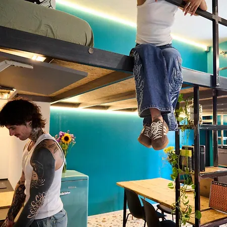 Hostal Madama Hostel&bistrot