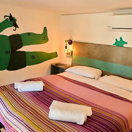 Madama Hostel&bistrot Milán