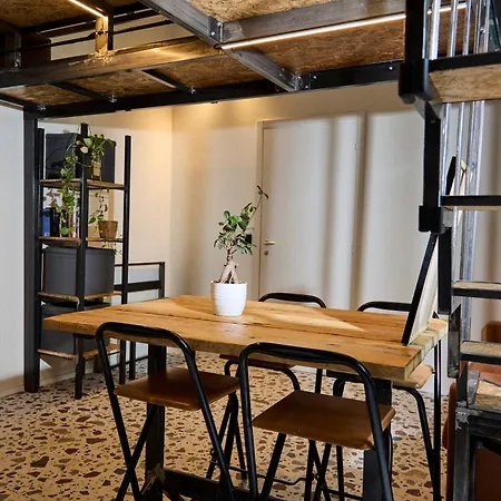 Vandrarhem Madama & Bistrot
