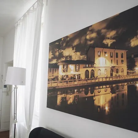 Italianway-ugo Bassi * Milan
