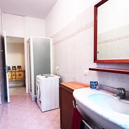 Atene House Urban شقة ميلان