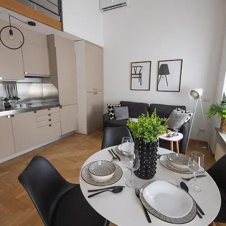 Stylish & Cozy Brera District 1br By Rentopolis Daire Milano