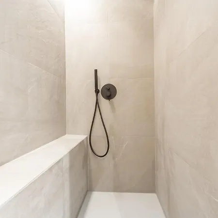 L&r - Center Apartman *