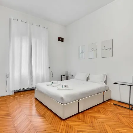 Pacini - Lakeside L&b Apartment *