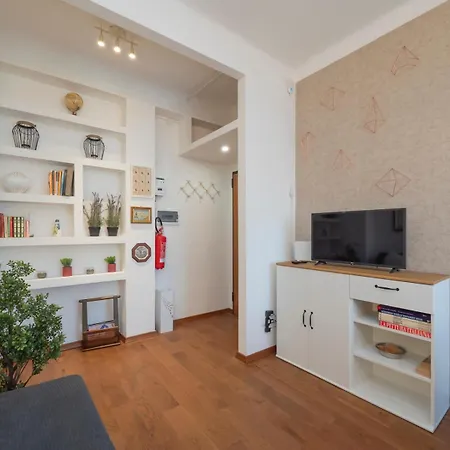 I-host Cozy - Sebino Lägenhet