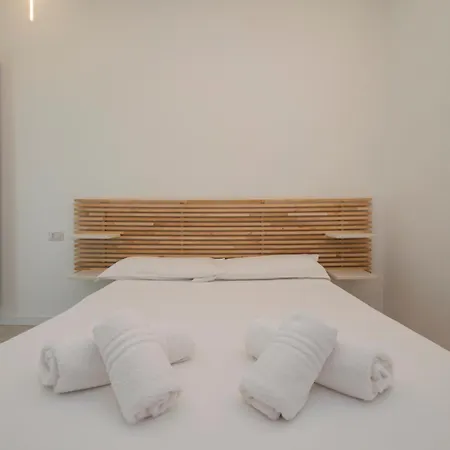 Apartment I-host - Cambiasi 8