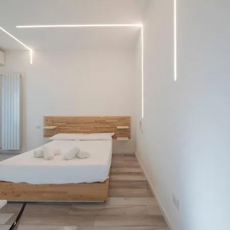 I-host - Cambiasi 8 Apartment