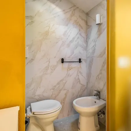 Garibaldi's Gem - La Vista Appartement