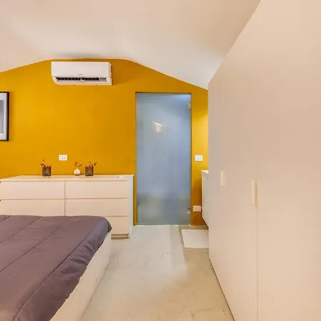 Garibaldi's Gem - La Vista Apartmán Milán