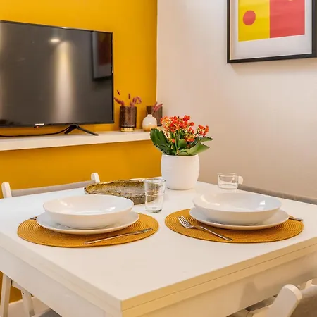 Garibaldi's Gem - La Vista *