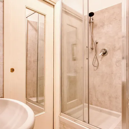 Hostmate - - Corso Garibaldi - Brera Apartment