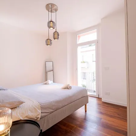 아파트 Essenza - Modern Comfort - In The Heart Of - 5min To Station - 10min To Dumo 밀라노