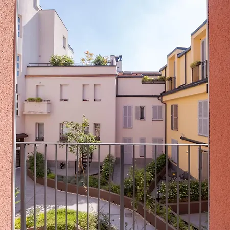 아파트 Essenza - Modern Comfort - In The Heart Of - 5min To Station - 10min To Dumo 밀라노