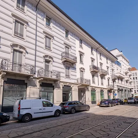 아파트 Essenza - Modern Comfort - In The Heart Of - 5min To Station - 10min To Dumo