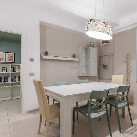 Monumentale M5 - 6 Ospiti & Famiglie Con 2 Bagni E *