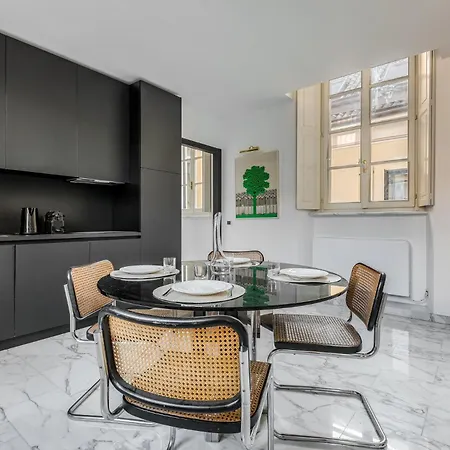Appartamento Duomo3'-skylight-idropool-private-cinema-freepark *