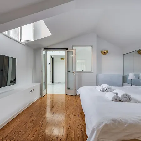 Duomo3'-skylight-idropool-private-cinema-freepark Daire