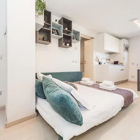 Navigli Panoramica Terrazzo Free Parking Ac Wifi Apartmán Milán