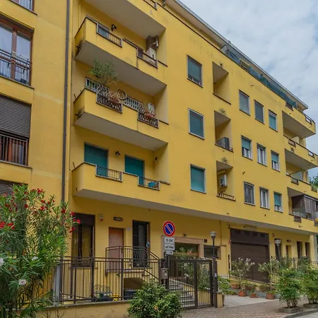 Casa Raffaella Comfort E Smart Working Vicino M3 E Bus Apartment Milan