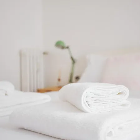 Just Urban - 1br With Outdoor Space - 10 Min Duomo By Tram