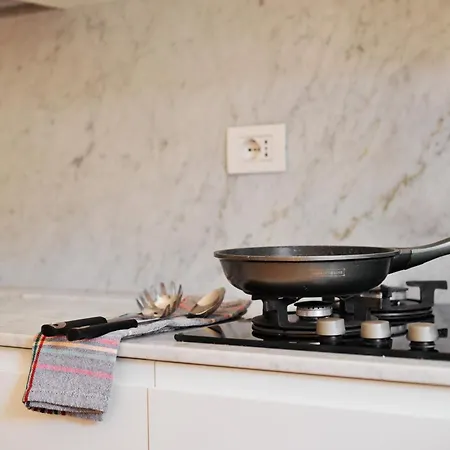 Just Urban - 1br With Outdoor Space - 10 Min Duomo By Tram Appartamento *