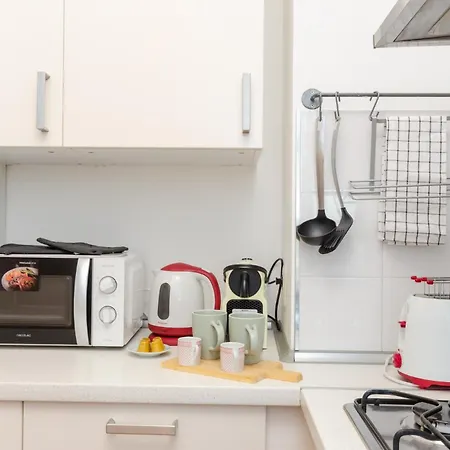 Appartement Vivimihome Gambara House 2 Minutes From The Metro Milaan